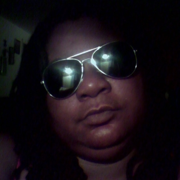 Meet your Posher, Misty - Picture 1 of 1